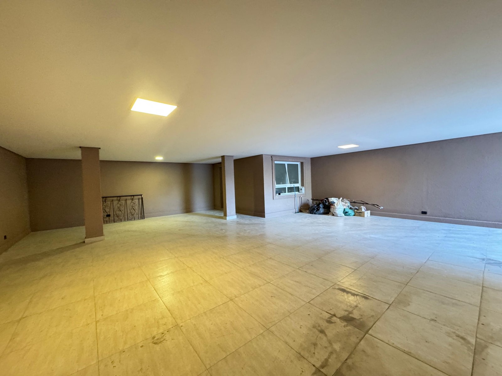 Casa Neo-Clássica no Condomínio Villa Solaia